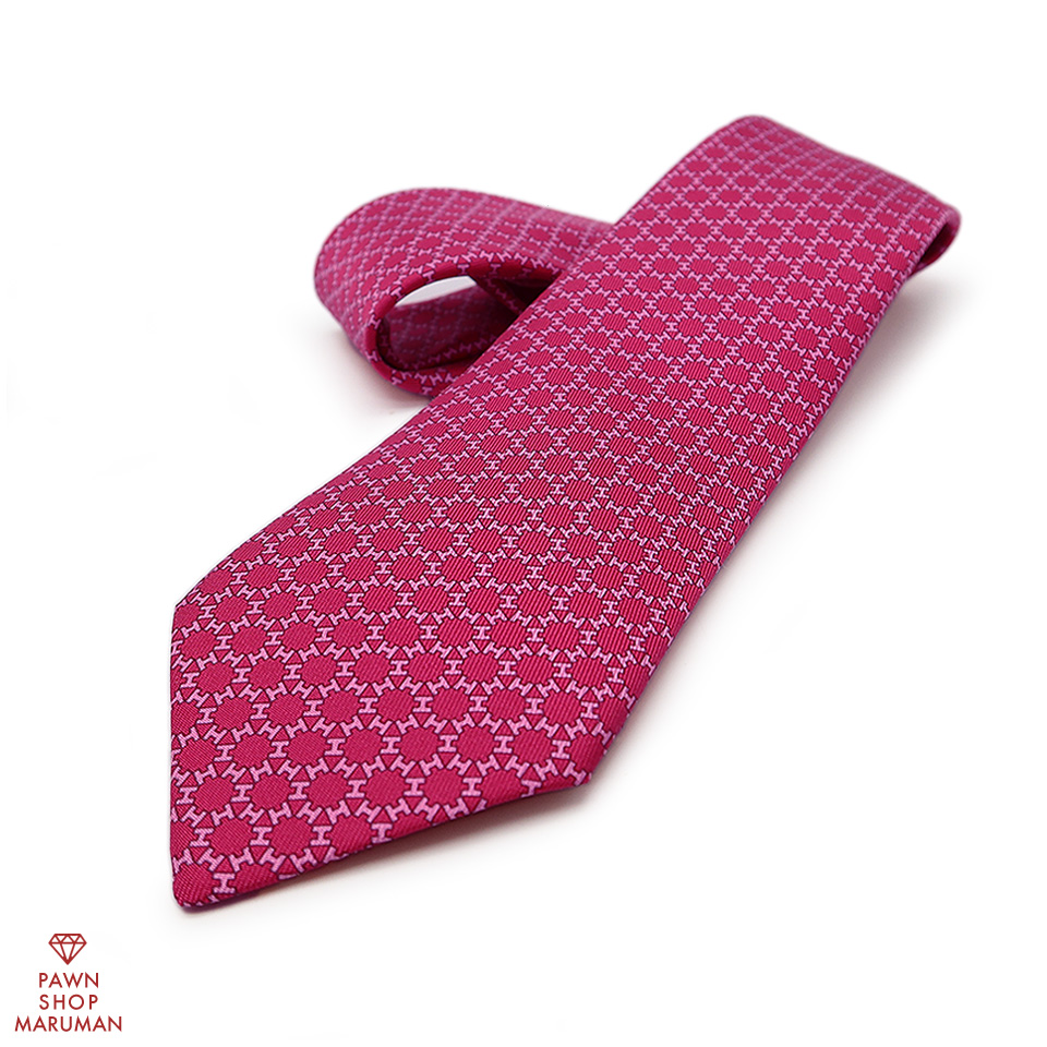 お気に入り 3-EE179 美品 ブルガリ ピュアシルク ピンク ネクタイ